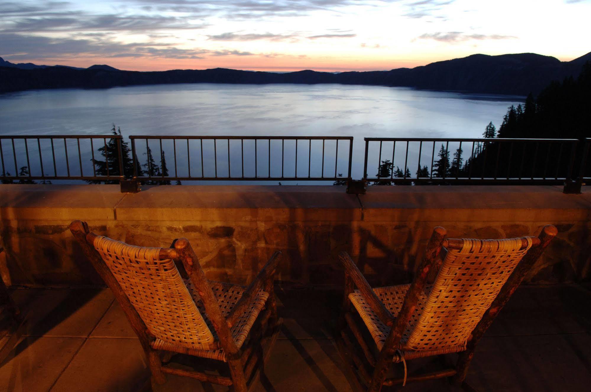 Crater Lake Lodge 체멀트 외부 사진