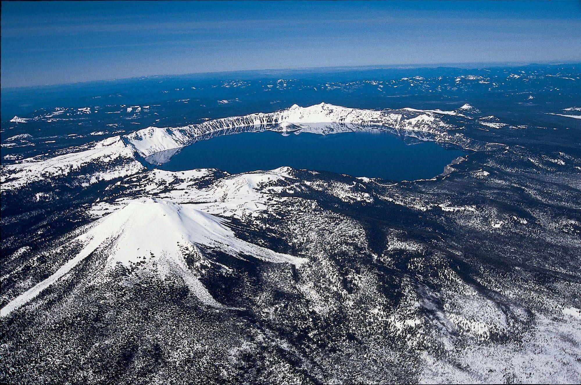 Crater Lake Lodge 체멀트 외부 사진